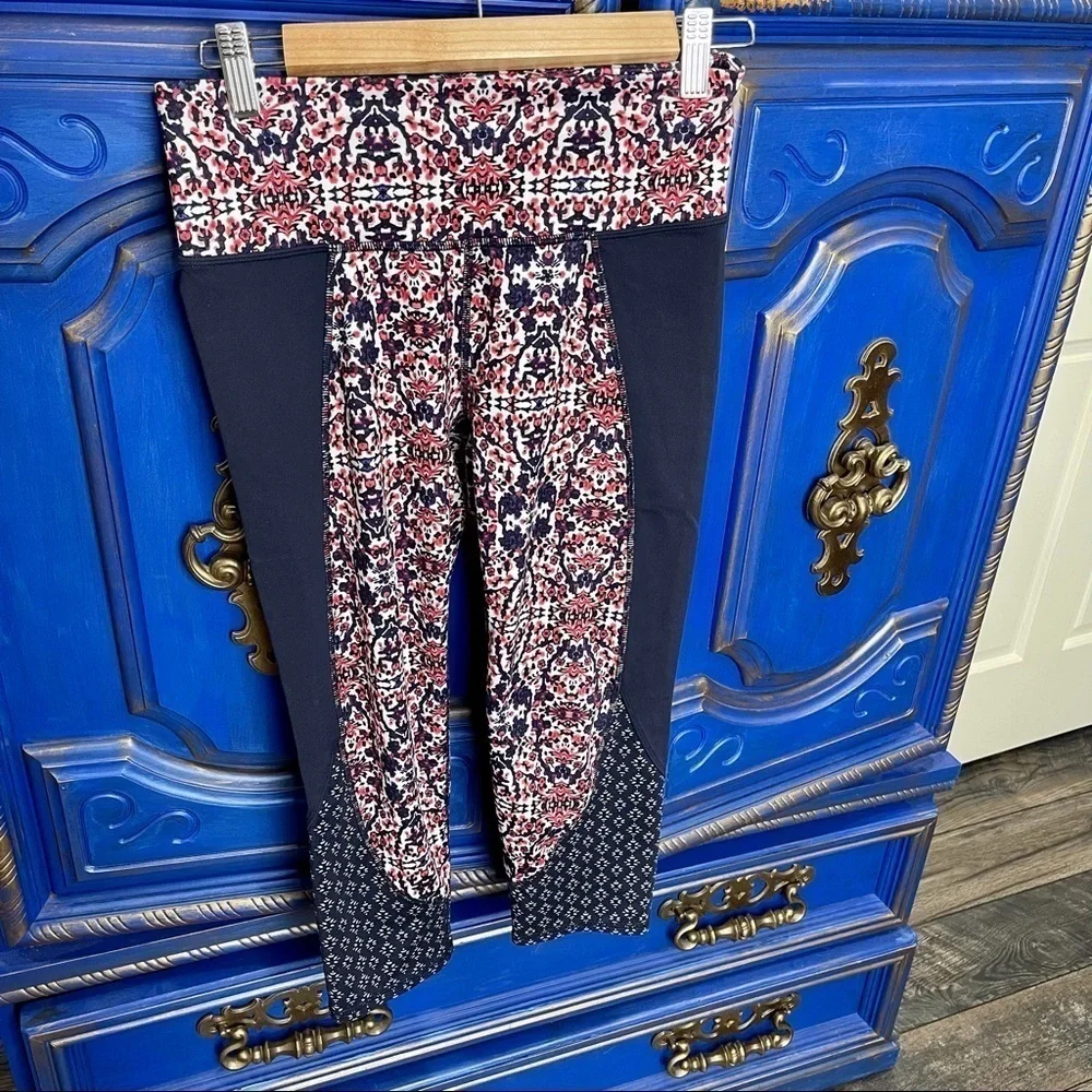 Athleta Multicolor Athletic Leggings 3/4 Length SM